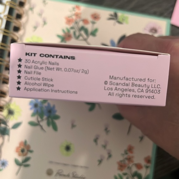 💅🏻Scandal Beauty Wednesday Coffin Shape Press On Nails - Picture 4 of 6